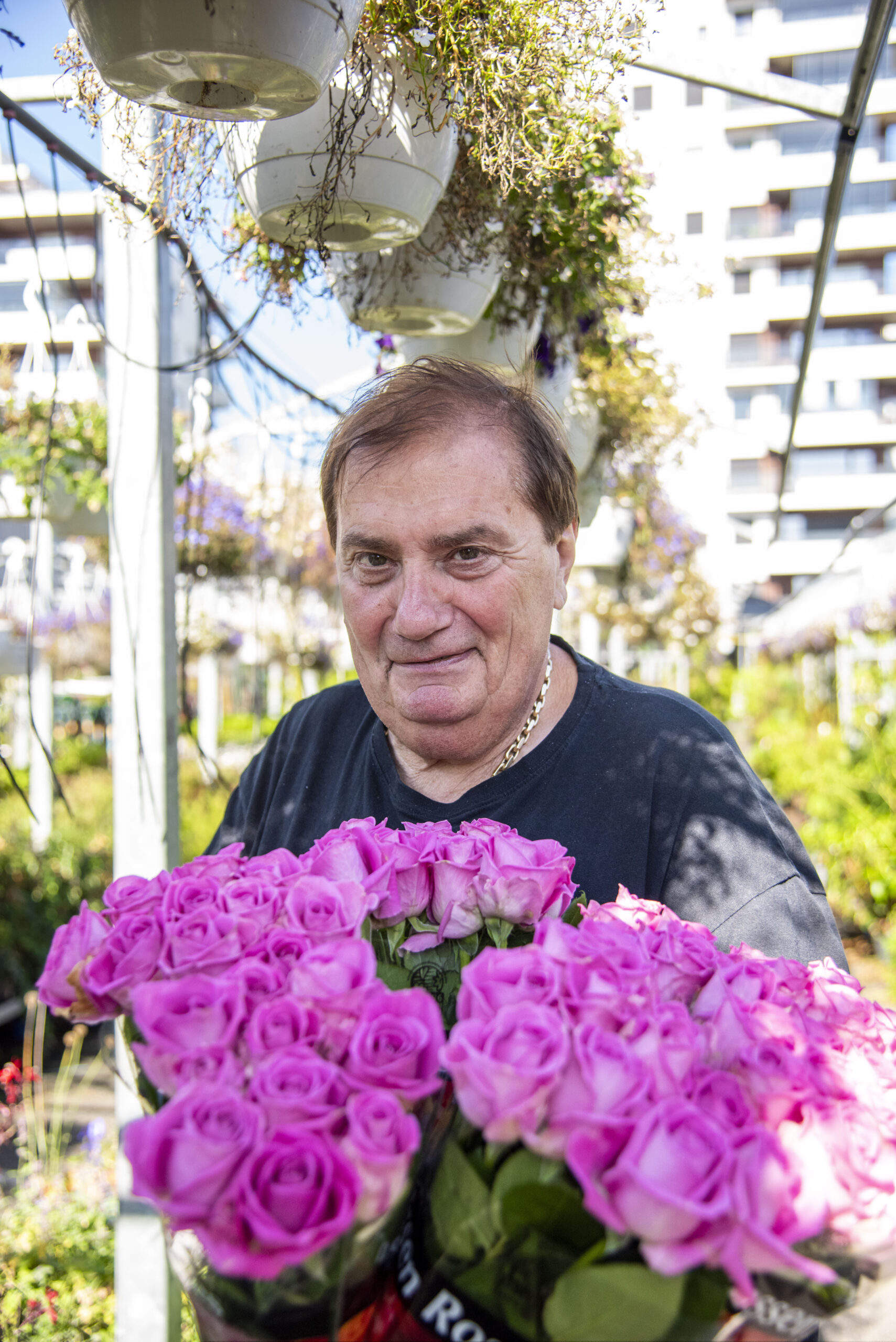 Henry Pongo bor selv på Høyda, og mener at det er et sted der du har alt du trenger rett i nærheten.